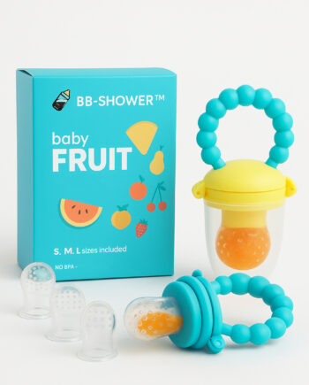 Coffret Babyfruits contenant une tétine grignoteuse pour bébé, deux modèles bleus avec poignée perles et embouts en silicone remplis de fruits, accompagnés de trois embouts interchangeables